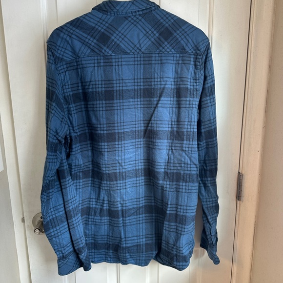 Button down - Picture 4 of 4